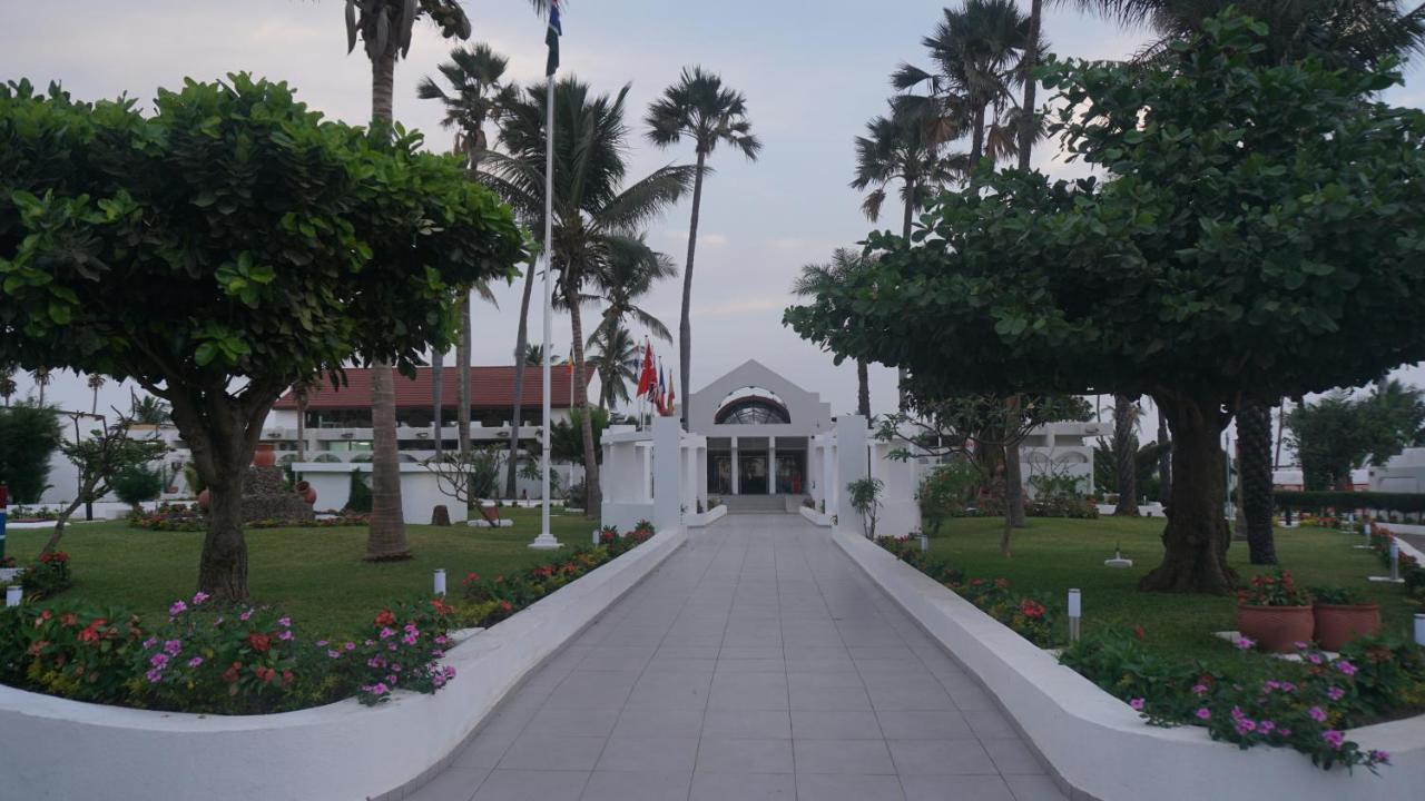Sunbeach Hotel & Resort Bakau Exteriér fotografie